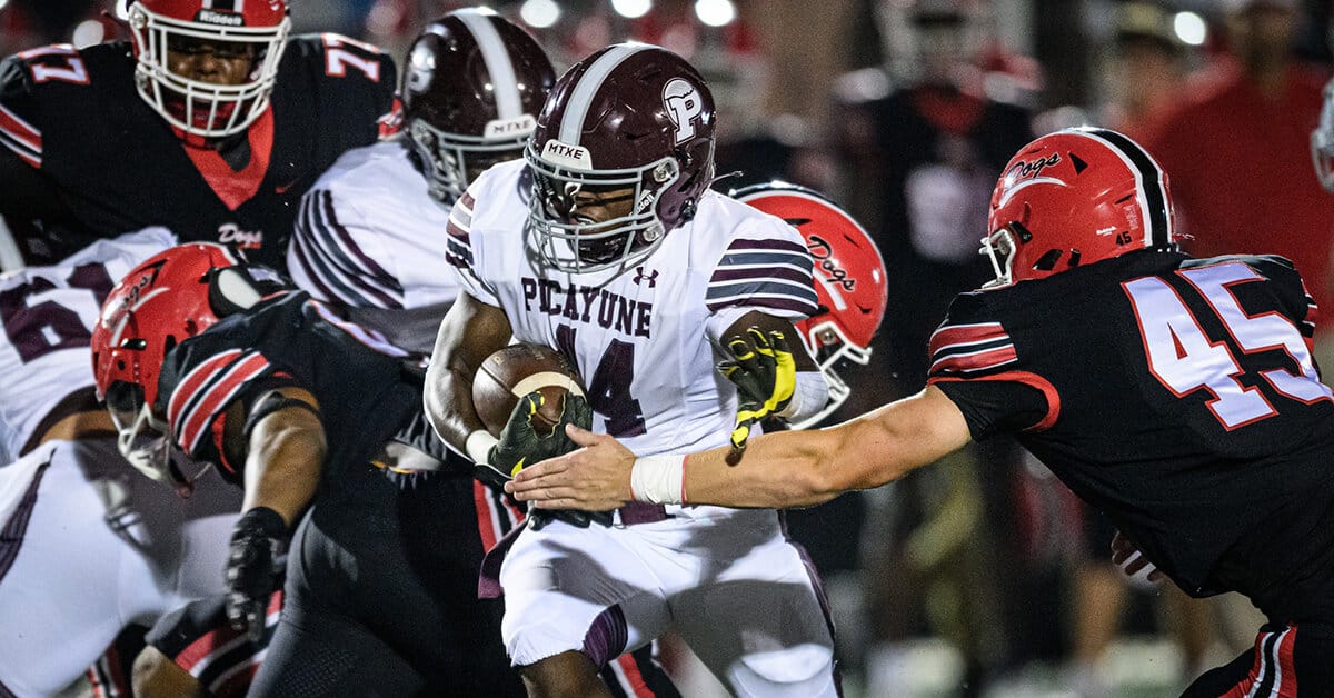 CHRIS DAVIS RUNS FOR 233 YARDS, THREE TOUCHDOWNS, LEADS PICAYUNE