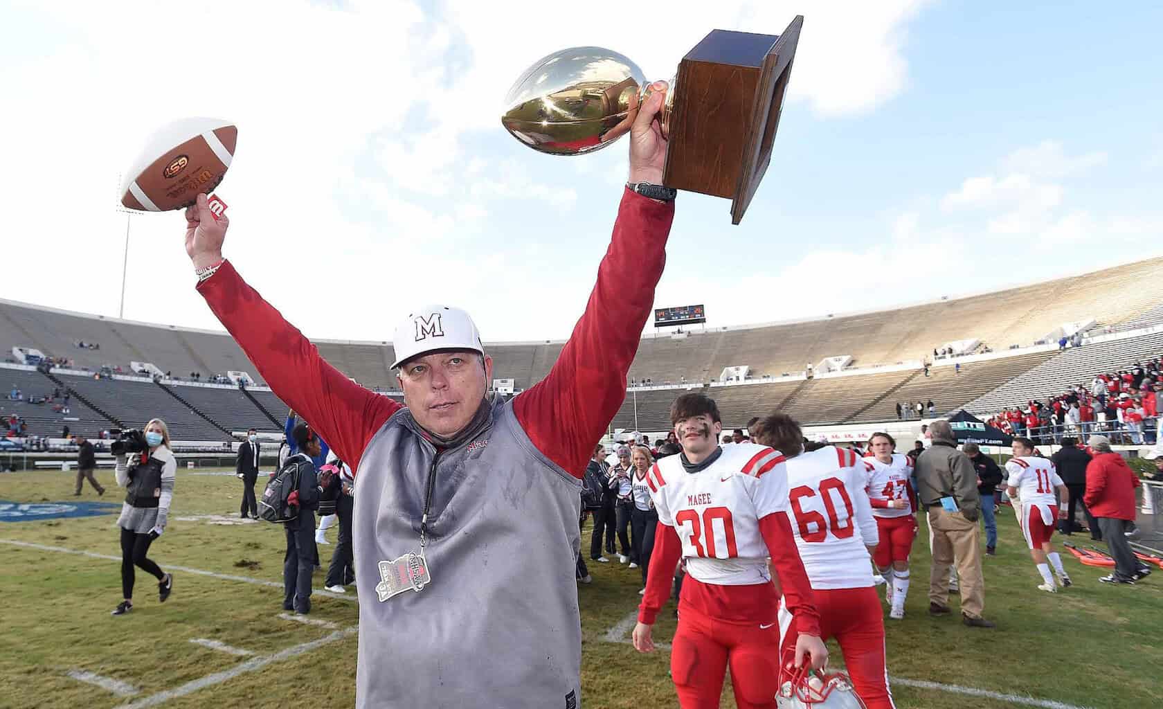 TEDDY DYESS - ONE OF MISSISSIPPI'S WINNINGEST COACHES - TAKES OVER TO ...